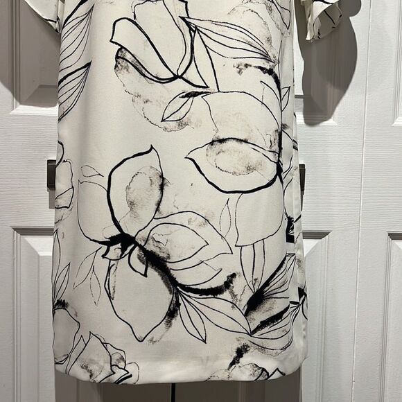 Vince Camuto Short Sleeve Shift‎ Dress Size 2 (fits larger, see measurements) - Picture 3 of 12